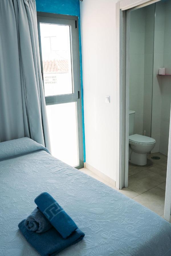 Hostal Brisas De Conil コニル・デ・ラ・フロンテラ エクステリア 写真