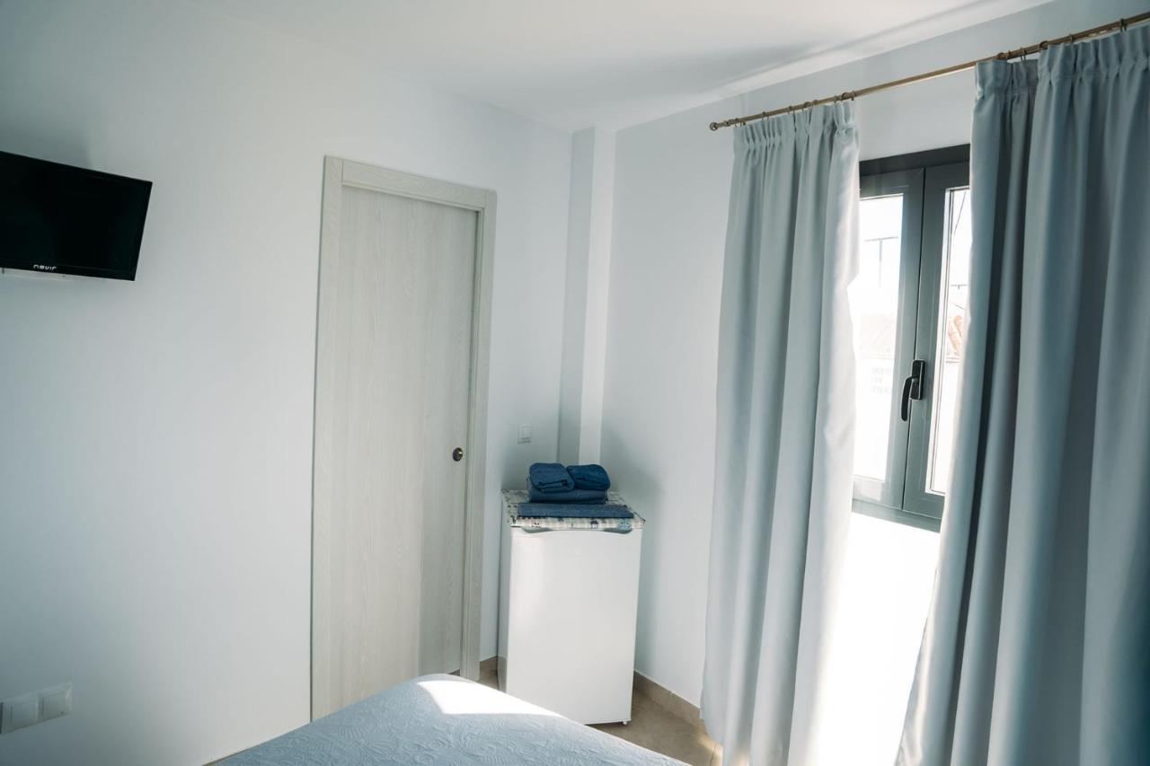 Hostal Brisas De Conil コニル・デ・ラ・フロンテラ エクステリア 写真